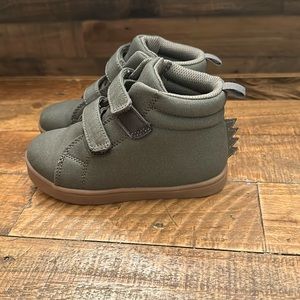 Gap toddler dinosaur sneakers - size 10. Never worn